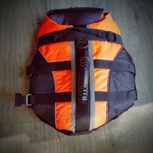 Guardian Gear Deluxe Pillow Pet Preserver Orange Size Small